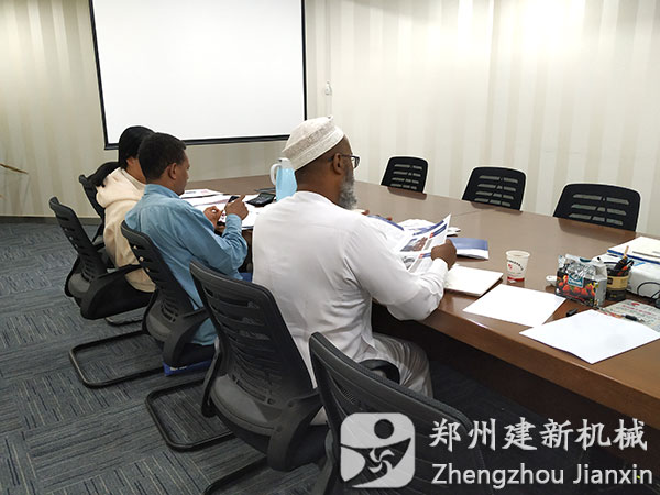 埃塞俄比亚客户到安博电竞参观访问